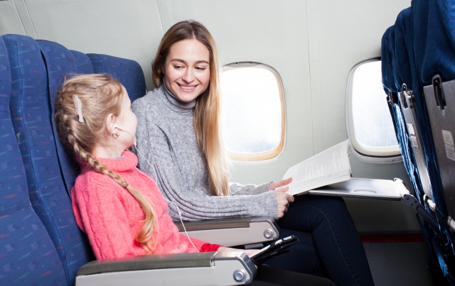 これさえ読めば初めての飛行機も大丈夫 赤ちゃんと安心快適な空の旅をマスター Baby Maybe